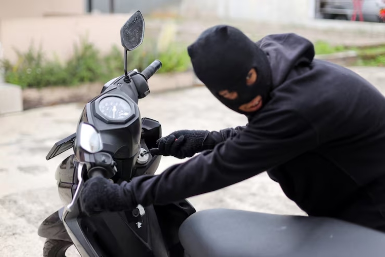 ¡Terror en la Avenida Caracas! Delincuentes fingieron emergencia para atracar