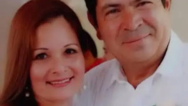 Autoridades investigan muerte de ingeniera que sufrió graves quemaduras en restaurante.
