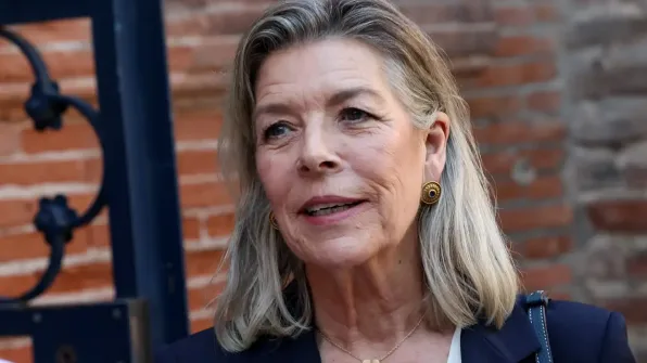 Carolina de Mónaco demuestra que la elegancia no tiene edad: la clave de sus trajes de cha