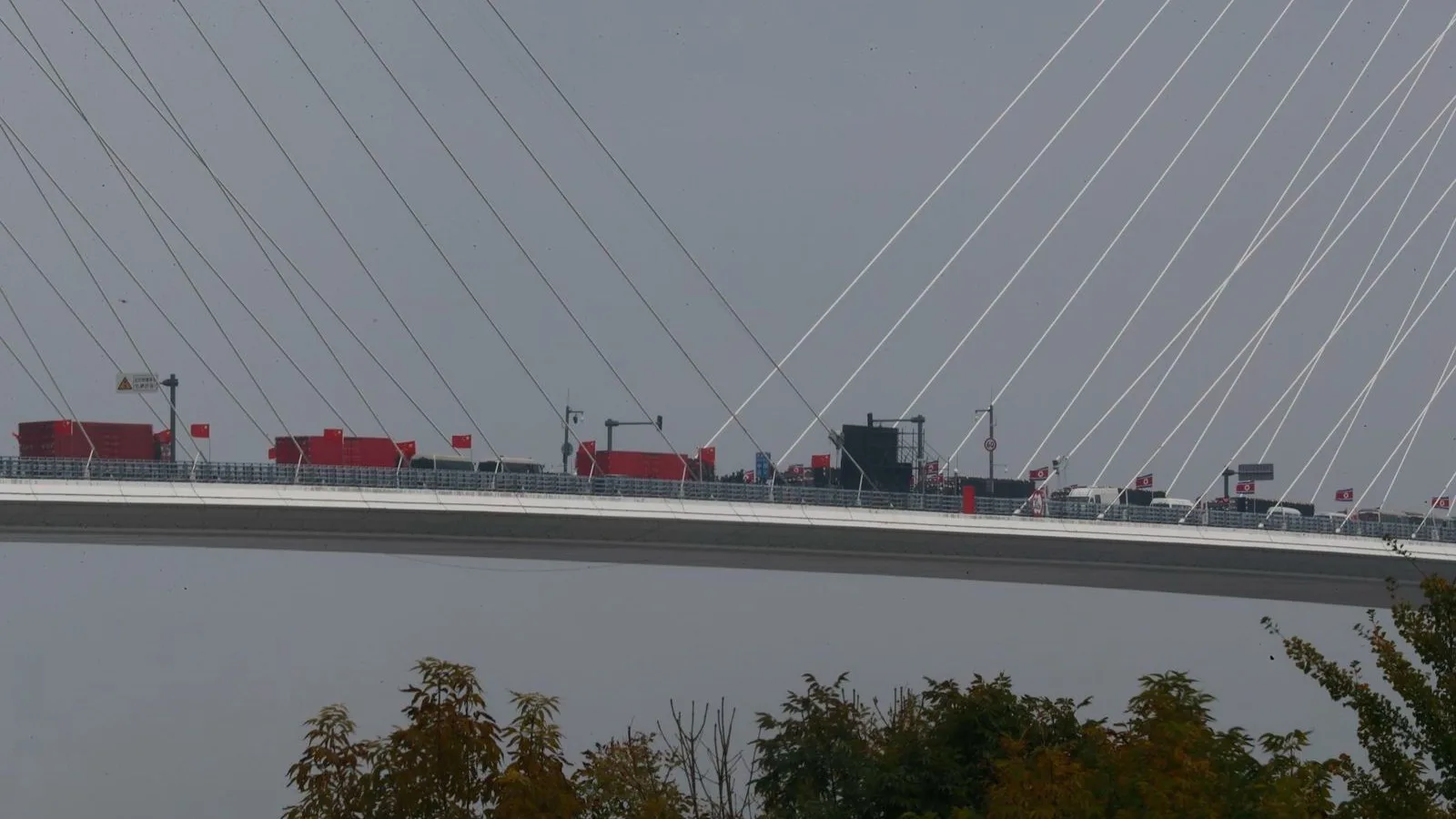 Corea del Norte y China inauguran puente fronterizo clave tras 12 años de espera