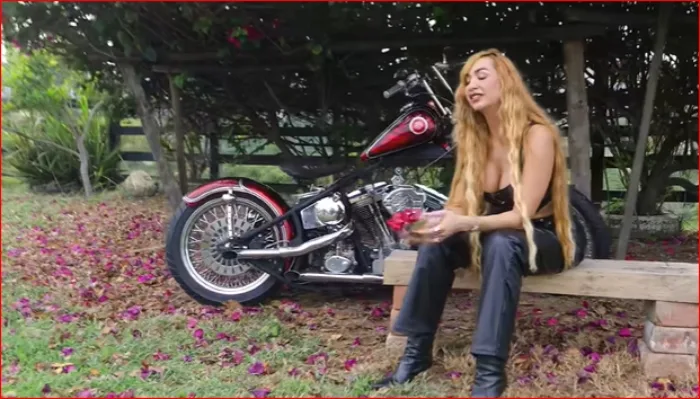 Lady Yuliana y su canción 'Intentemos De nuevo