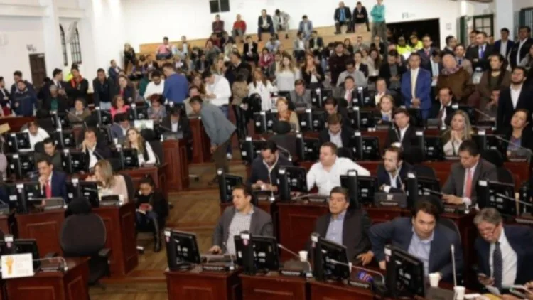 Choque entre cabildante y funcionaria por grabación durante sesión del Concejo
