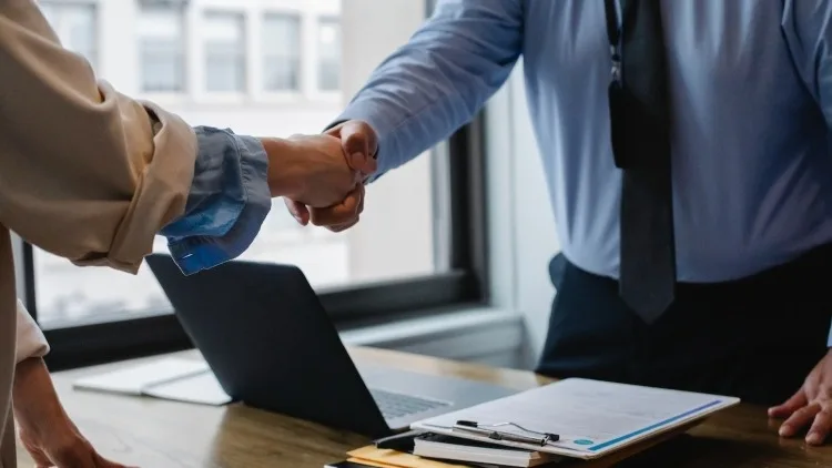 Servicio de empleo oferta seis mil vacantes laborales con salarios atractivos