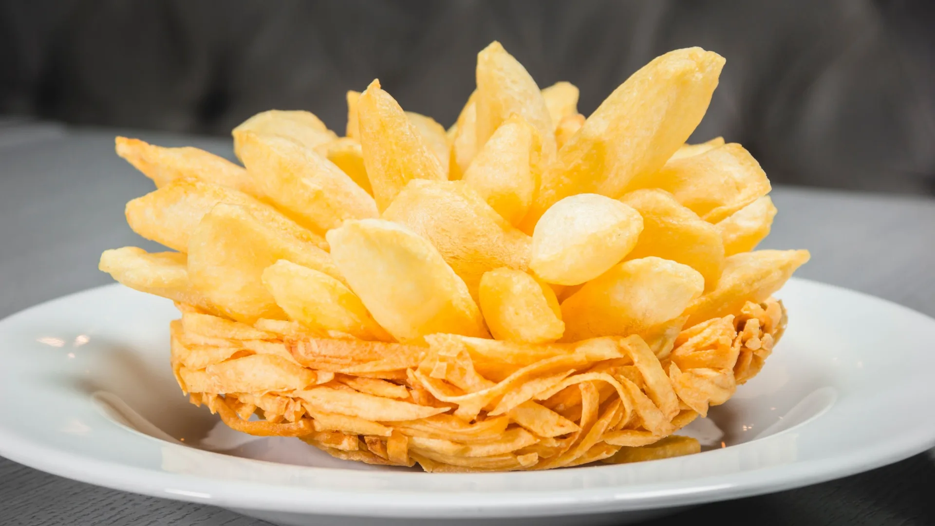 ¡Estas papas duquesa quedan doradas por fuera y cremosas por dentro! Aprende a prepararlas