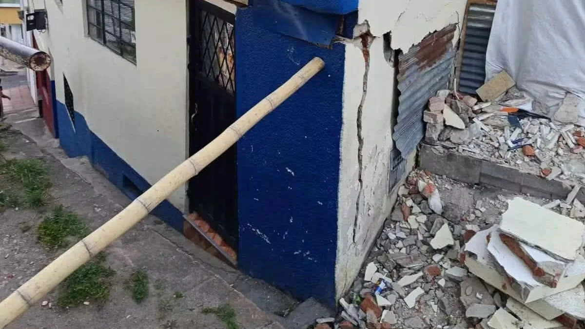 Pasto: vivienda abandonada amenaza con colapsar y vecinos exigen su demolición