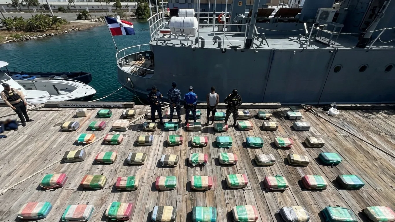 Golpe en el Caribe: incautan 555 kilos de cocaína y capturan a tres personas