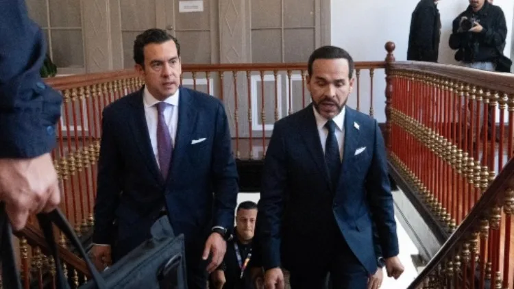 Cambio de ministro genera sorpresiva salida de funcionario en pleno debate legislativo