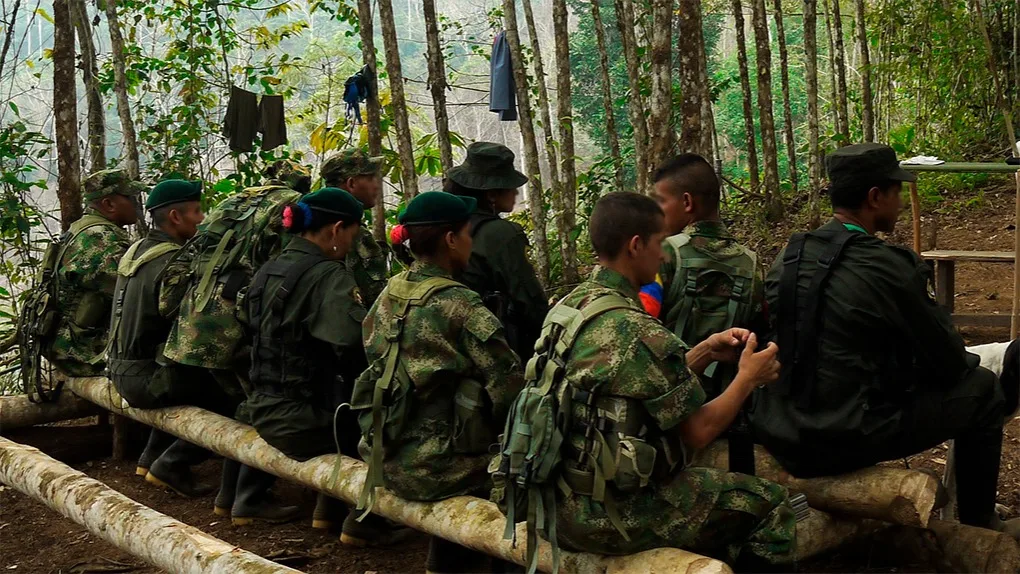 Infancia bajo amenaza: crece el reclutamiento de menores en Colombia