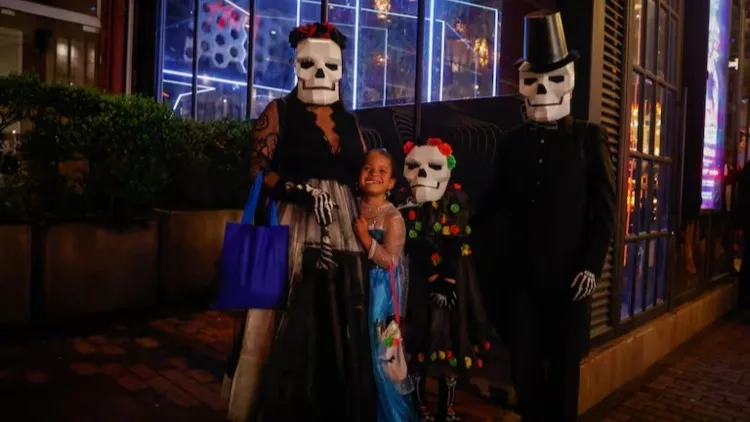 Plan gratis de Día de Muertos y Halloween en Zona T: comida, cócteles y altares.