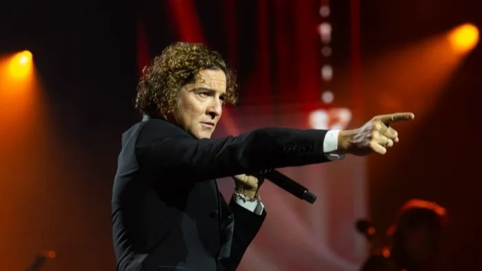 David Bisbal enamoró a Bogotá con emotivo concierto del 'Tour eternos  2026'