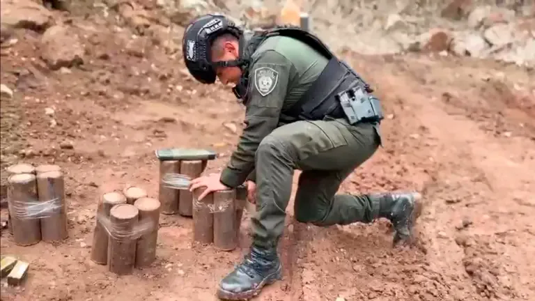 Incautan 83 kilos de explosivos y capturan a dos hombres en Pasto