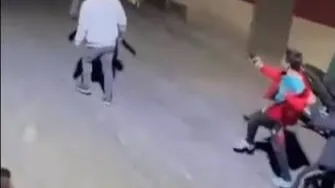 Violenta agresión contra un policía en Nariño: le quitaron su arma y hay dos capturados