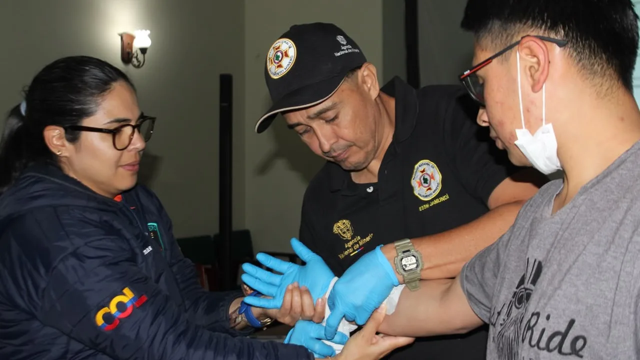 Nariño fortalece la seguridad minera con capacitación para prevenir accidentes.