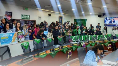 Se hundió en el Congreso la reforma que buscaba restringir el aborto en Colombia
