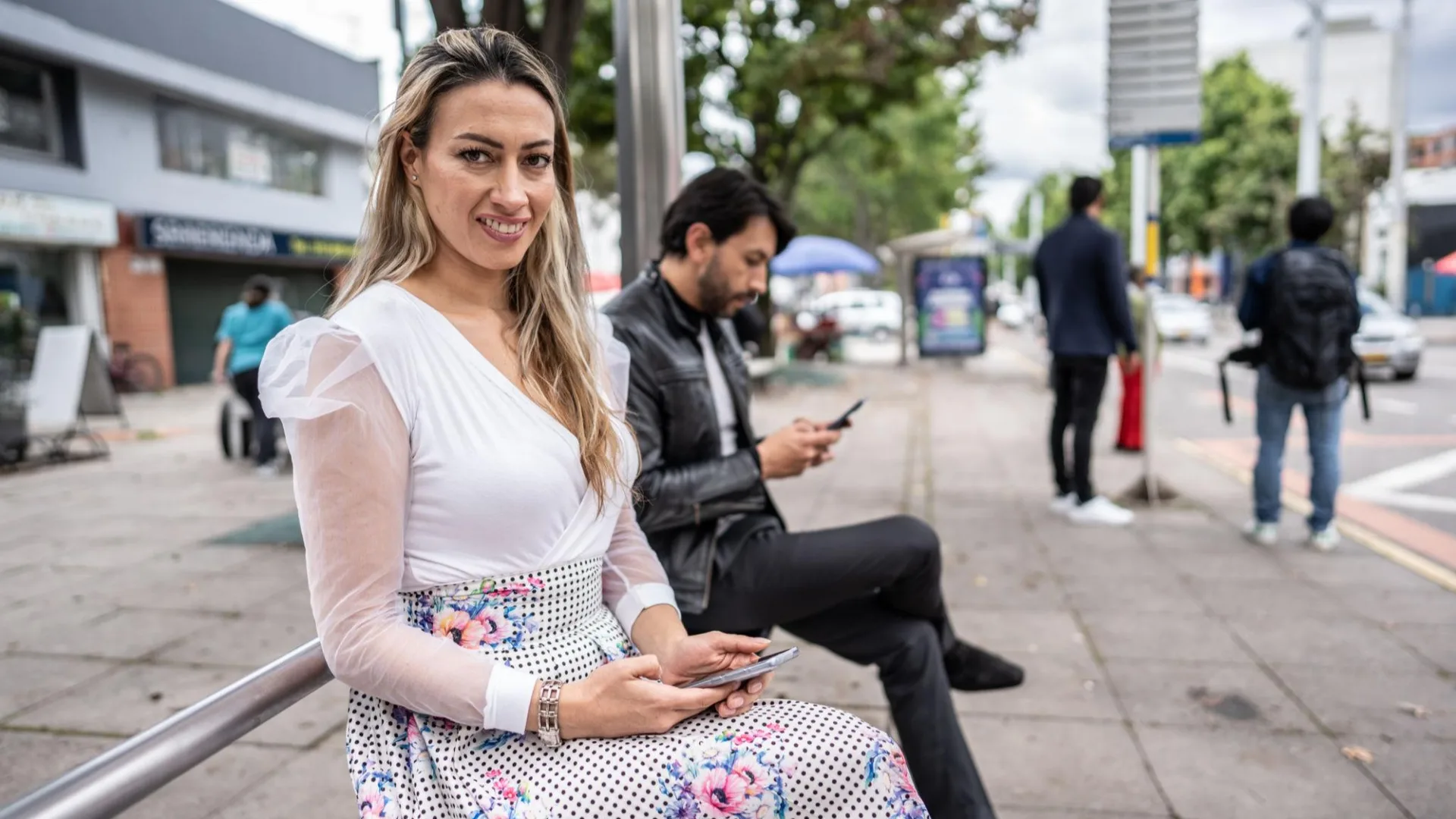 Pasto transforma sus paraderos en espacios más seguros para las mujeres