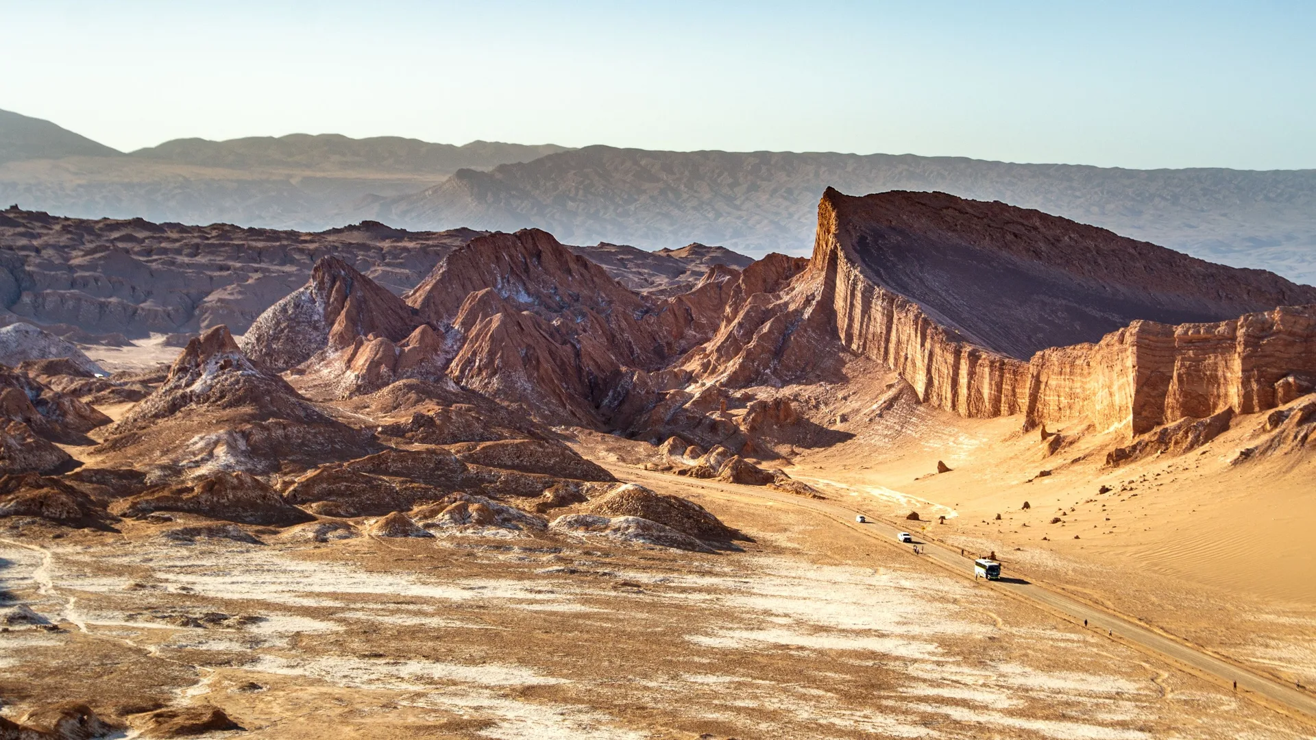 Las piedras que se mueven solas en el desierto dejaron huellas durante años y nadie podía