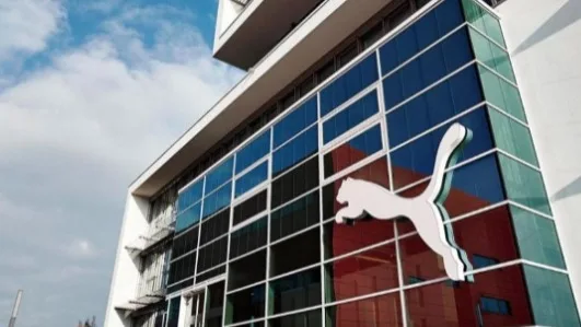 Acciones de Puma suben 8% tras caída de inventarios y avance de alianza con Anta