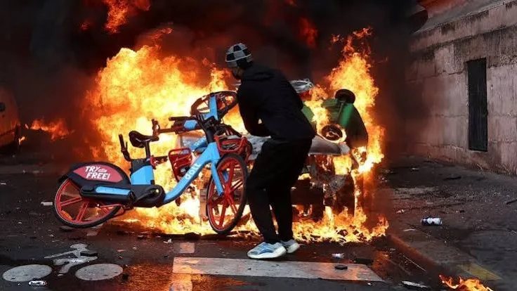 Francia enfrenta una nueva ola de disturbios y saqueos en sus principales ciudades