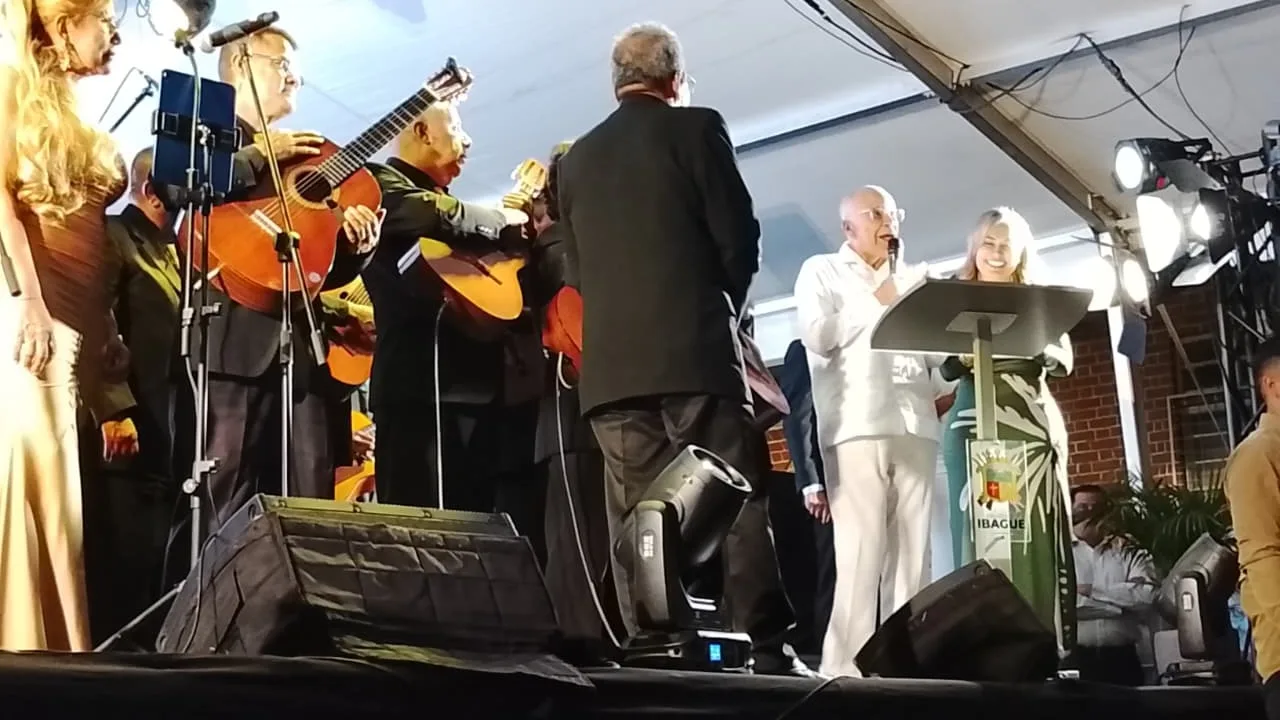 Ibagué celebró sus 476 años en una emotiva serenata organizada en el Parque Bolívar