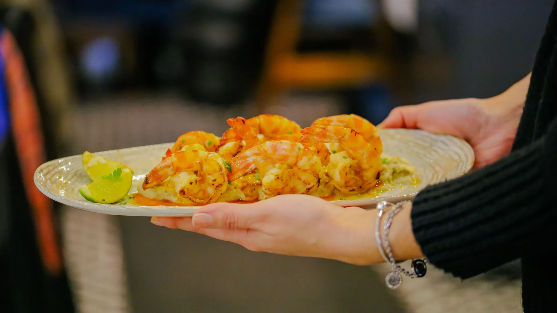 ¡Esta cazuela de camarones queda cremosa, llena de sabor y perfecta para sorprender