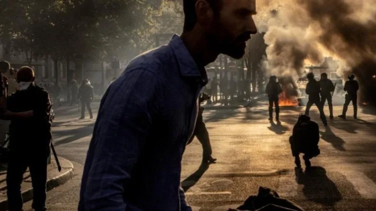 Francia registra cientos de detenciones durante protestas sociales en varias ciudades