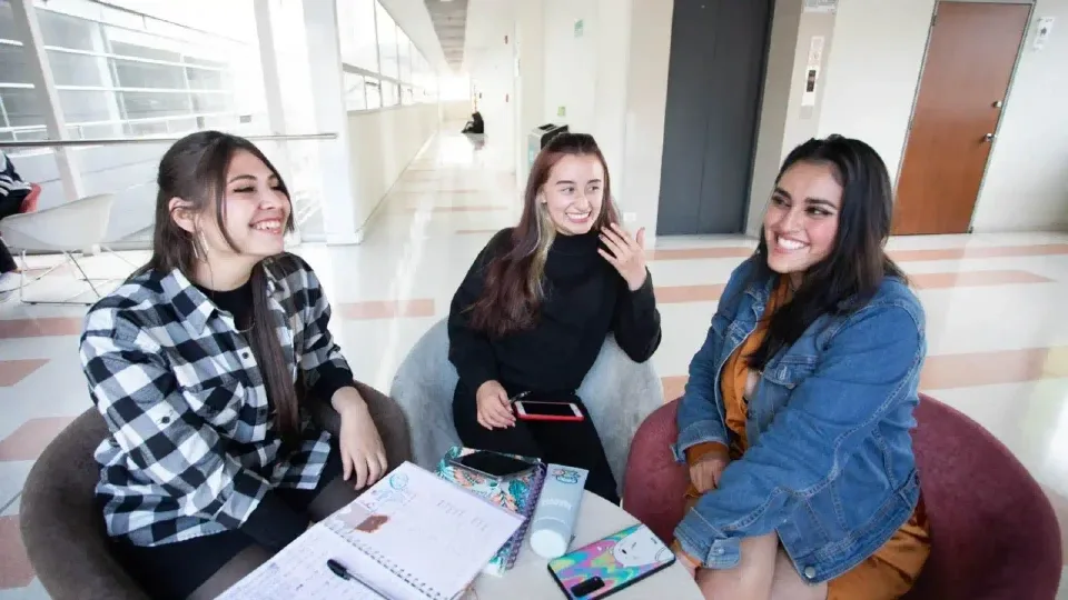 ICETEX anuncia feria para mujeres en Bogotá: así puede acceder a oportunidades de estudio