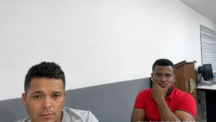Detienen a dos uniformados por exigir dinero a cambio de filtrar información confidencial