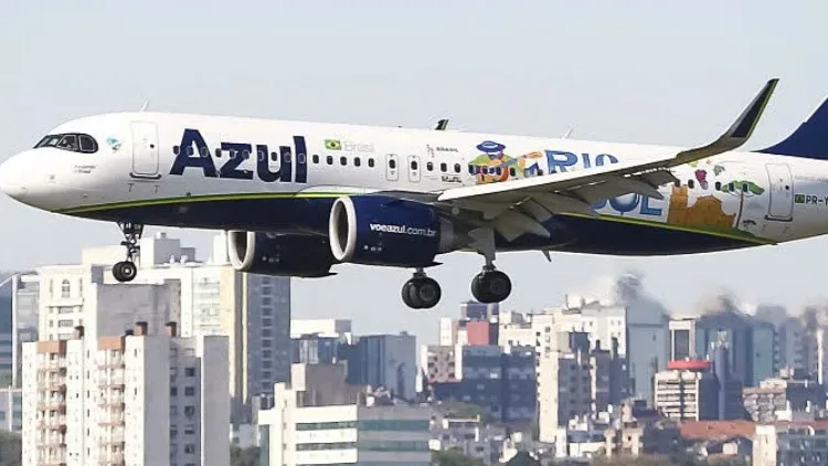 Azul prevé una recuperación financiera más lenta por el alto costo del combustible