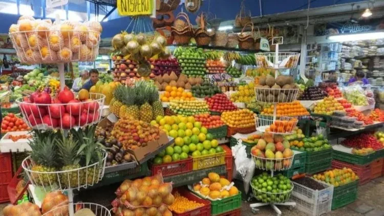 Productores agrícolas comercializan sus cosechas directamente en mercados regionales