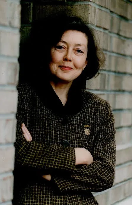 La poeta canadiense Anne Carson es galardonada con el Premio Nobel de Literatura 2026.