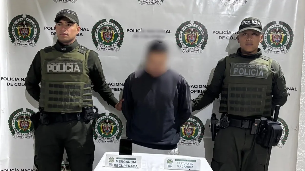 Dos capturados y celulares recuperados en operativos policiales en Ipiales