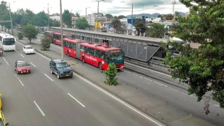 Condenan a hombre involucrado en el homicidio de estudiante en sistema masivo
