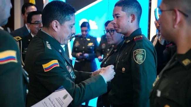 Así la Policía utiliza IA para enseñar inglés a niños en zonas rurales