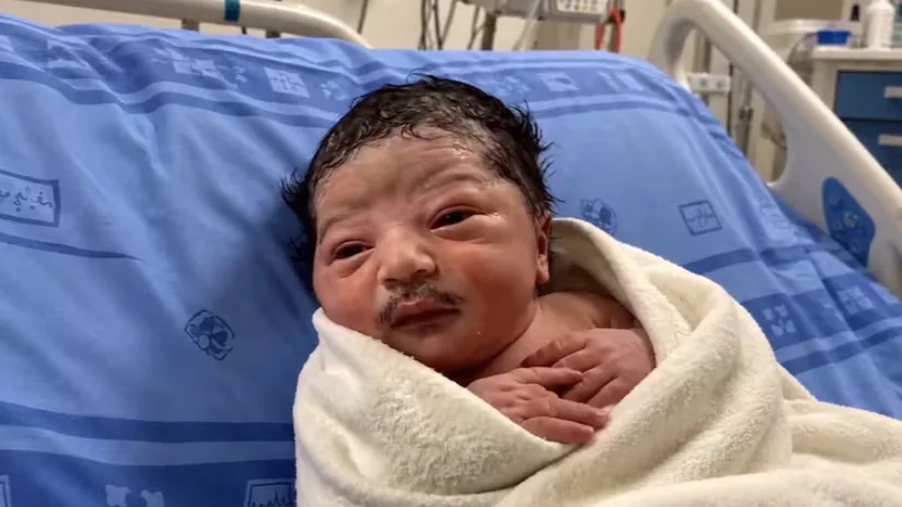 ¿Bebé con barba y bigote? El video se vuelve viral, pero hay una duda que cambia todo