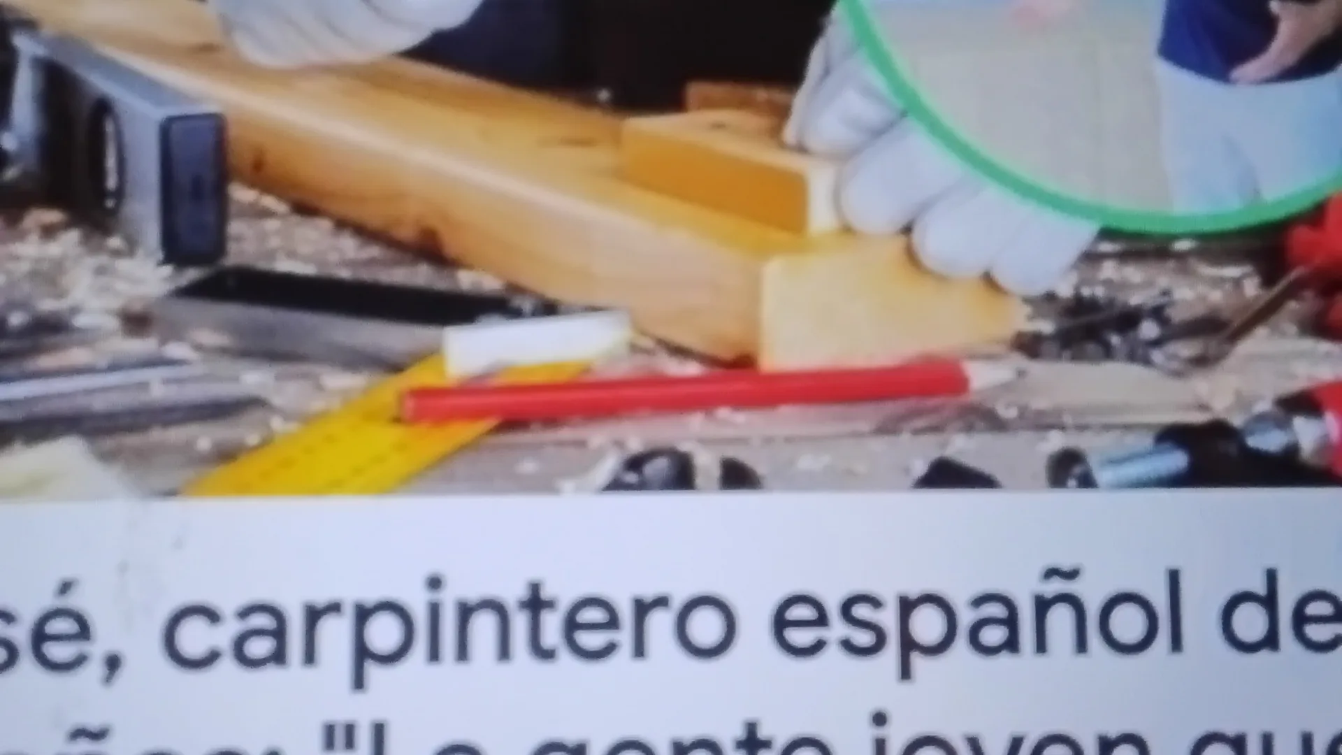 Un carpintero habla sobre su negocio y la dificultad actual para encontrar jóvenes que qui