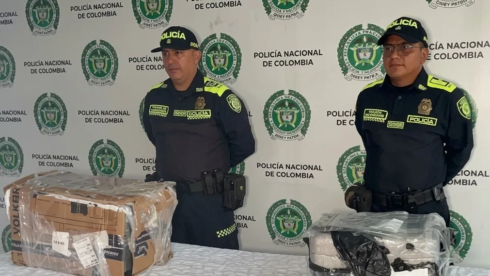 La Policía incautó un dron DJI Matrice 300 con cámara de largo alcance.