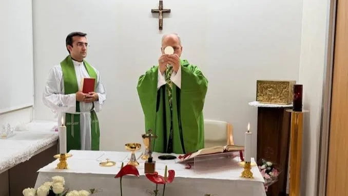Primeras imágenes del papa León XIV tras cirugía pulmonar muestran su recuperación