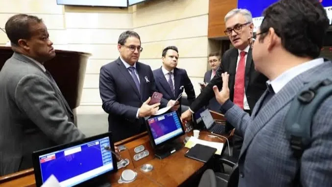 Congreso aprueba presupuesto de Colombia para 2027 por $634,9 billones