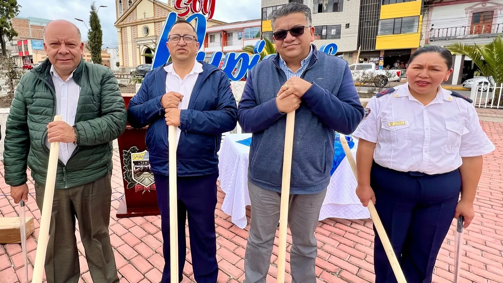 Pupiales recibe dotación para reforzar labores de socorro