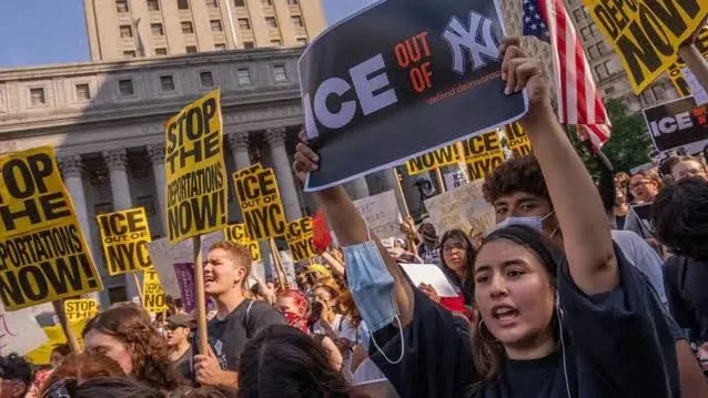 Protestas contra ICE sacuden un acto de Trump en Estados Unidos