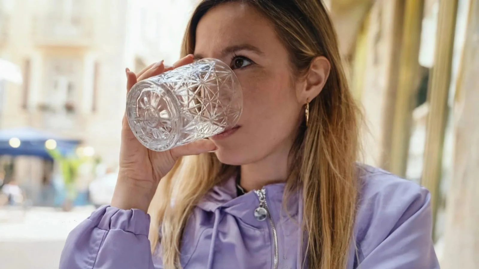 Máquina para preparar agua con gas en casa: cómo funciona y cuánto cuesta
