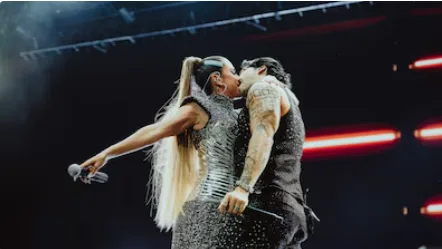 Carolina Ramírez defendió su relación con Martín Cornide tras los mensajes por su escena