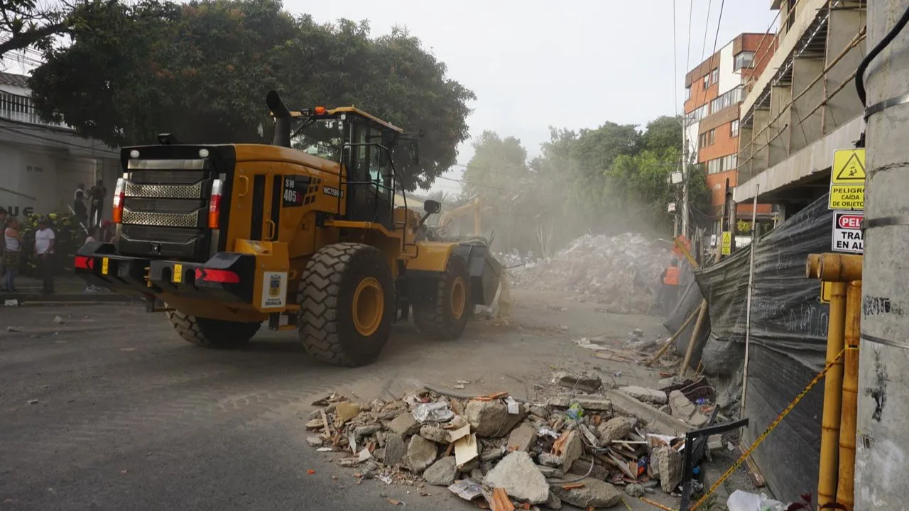 Gobierno endurece control para el manejo de residuos y escombros del terremoto