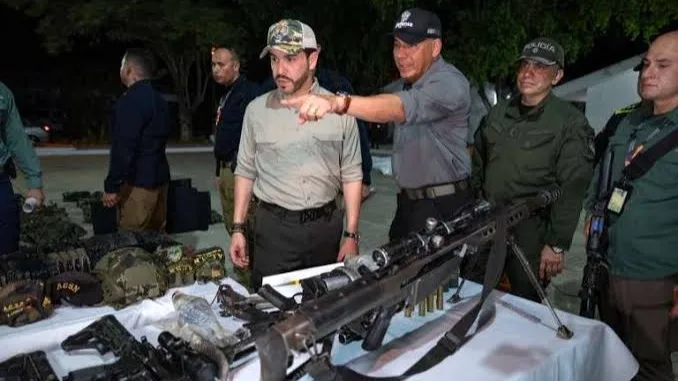 Entregar armas y revelar nexos políticos: las condiciones del proyecto de sometimiento
