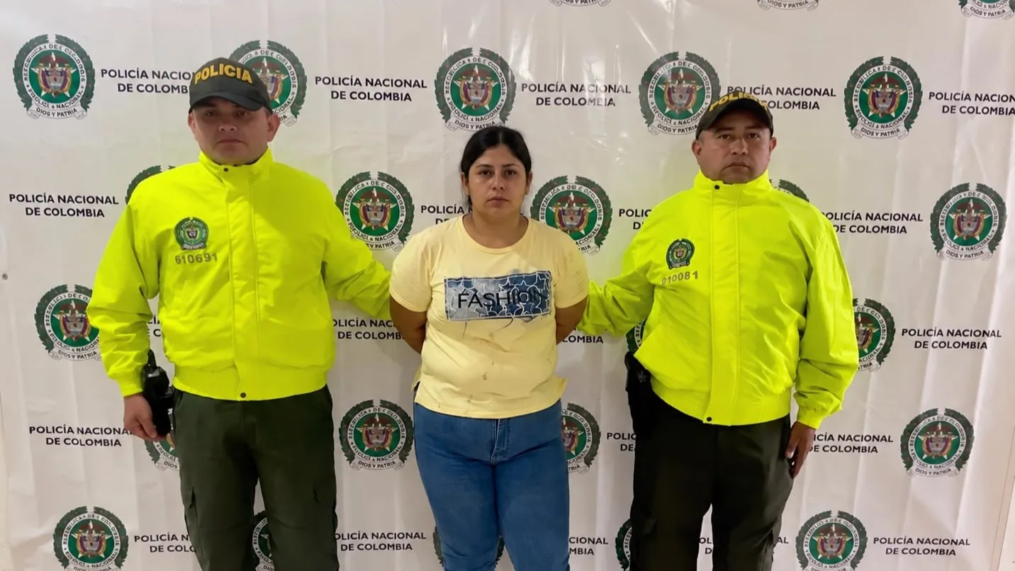 Capturan a mujer señalada de herir a joven con pico de botella en Granada