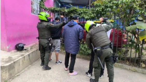 Tres capturados por presuntos hurtos a viviendas en Pasto