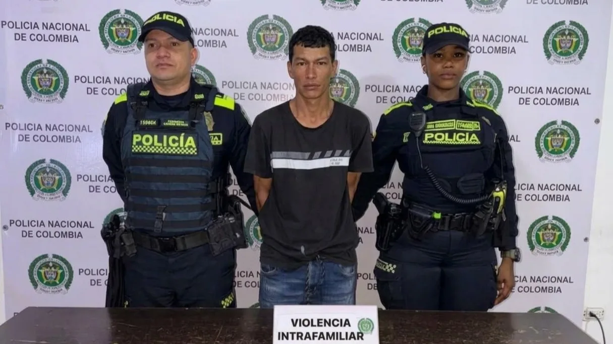 La golpeaba con un juego de llaves