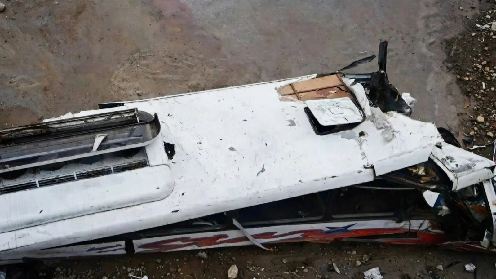 Accidente bus Kbeto Zuleta: 2 muertos y 21 heridos tras caer a río Ariguaní en Bosconia