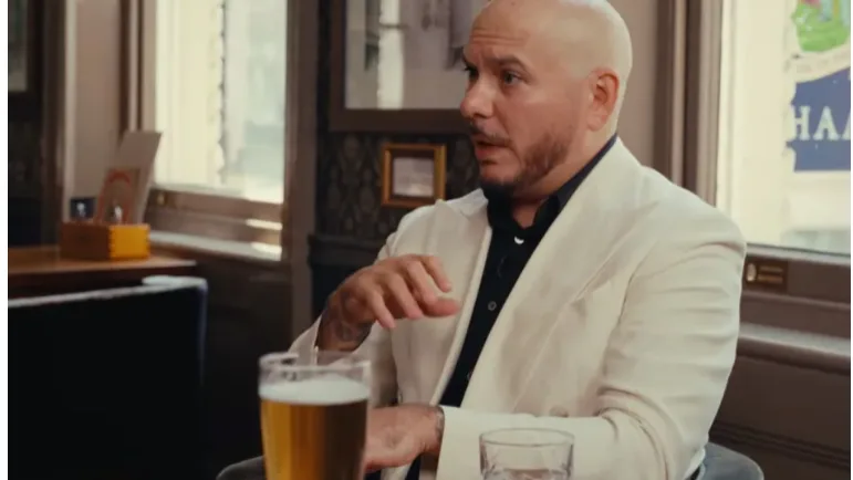 PITBULL REVELA LA PODEROSA RAZÓN POR LA QUE MANTIENE A SUS HIJOS ALEJADOS DE HOLLYWOOD