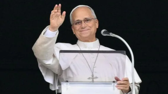 El papa León XIV recibe el alta médica tras cirugía de cáncer pulmonar